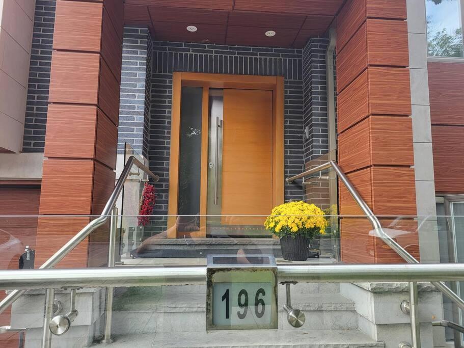 Toronto Modern House Apartment Exterior foto